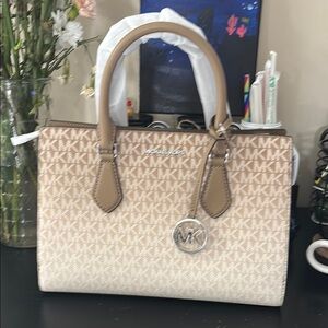 NWT Michael Kors Tan Signature Tote Bag